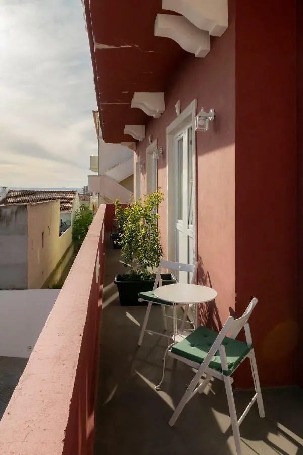 Отель Casa Dos Carvalhos Коимбра Гостевой дом